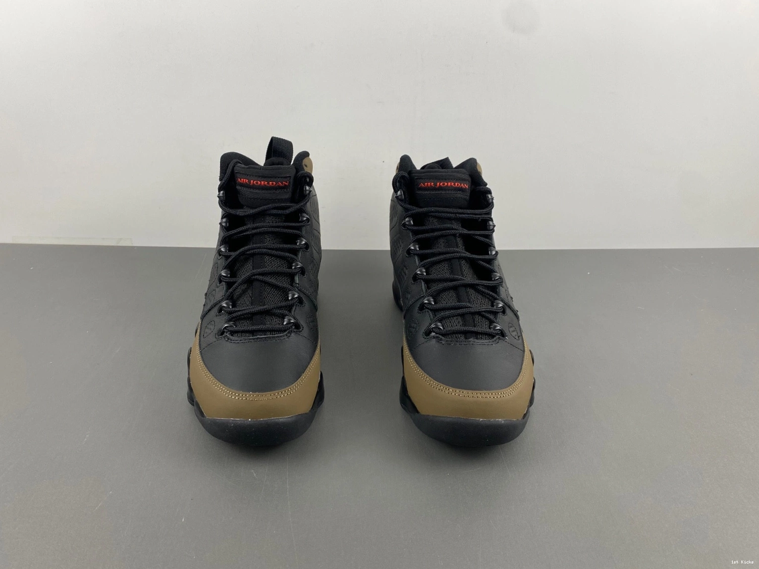9 HV4794-030  Holiday Air Jordan 